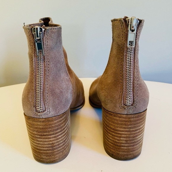 Steve Madden Jillian Ankle Boots Womens Size 6M Taupe Suede Leather Back Zip - Picture 4 of 12